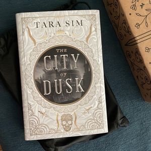 Fairyloot Adult Book Box April 2022 brand new!